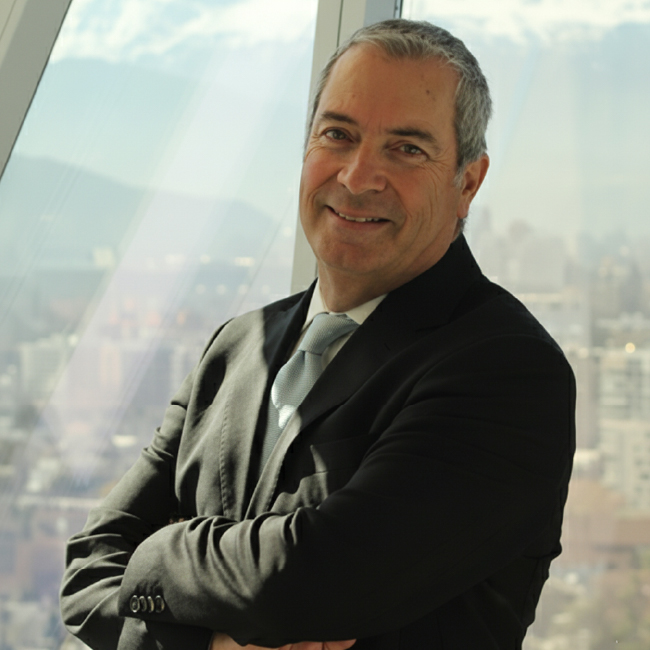 Álvaro <br> Clarke
